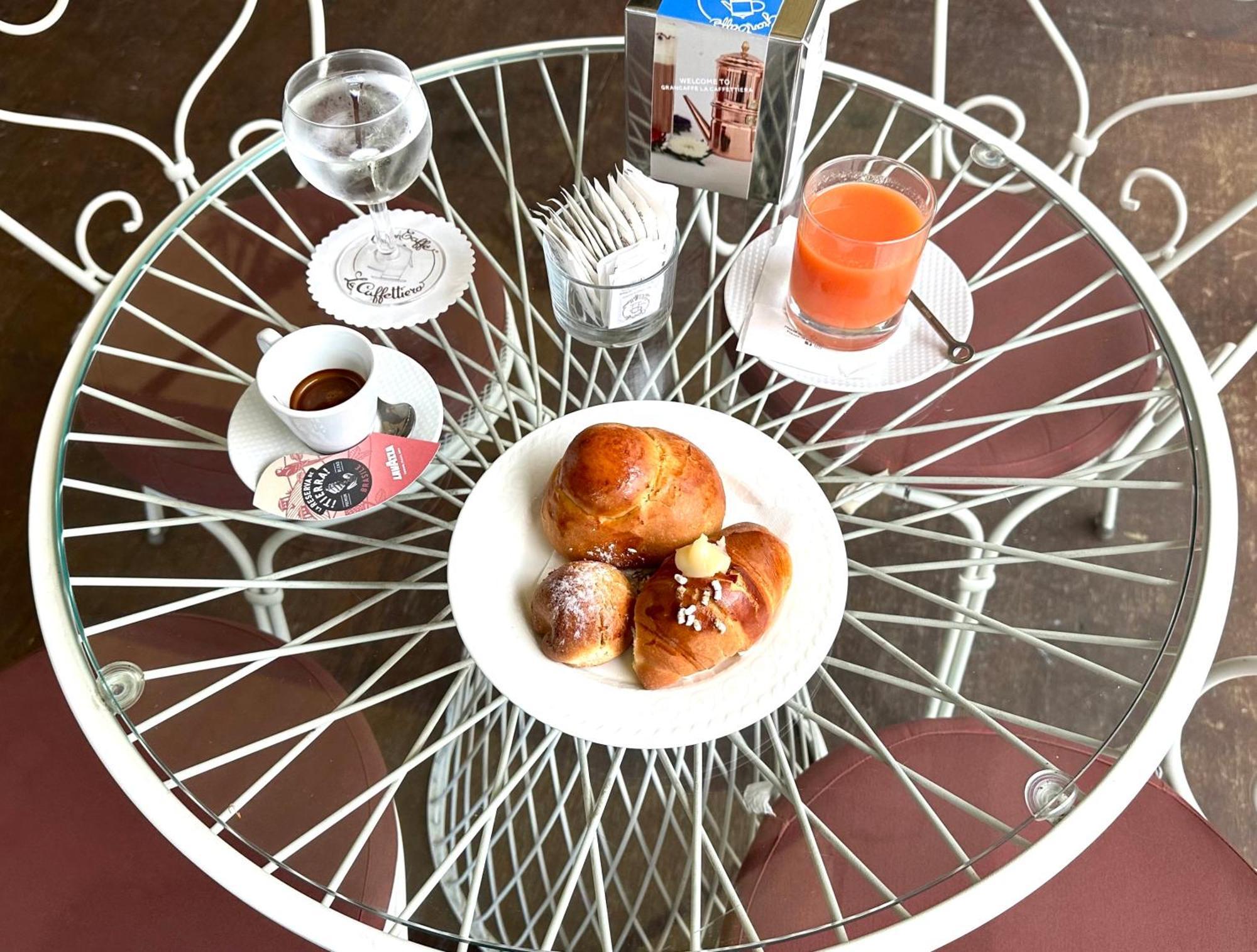 Insogno Suites نابولي المظهر الخارجي الصورة